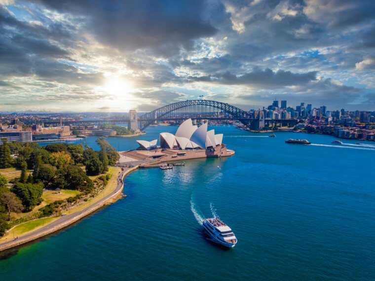 Australia — Sydney Opera House and harbour